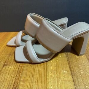 H&M Tan Block Heel Mule Size 35